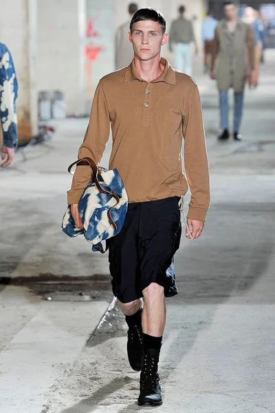 Look 38